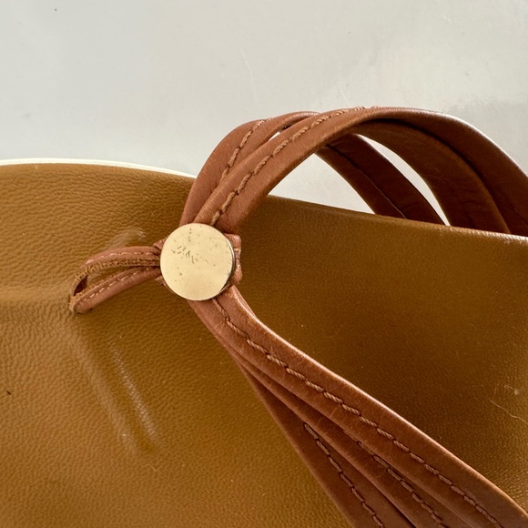 Vionic sandals size 5 - Picture 7 of 14